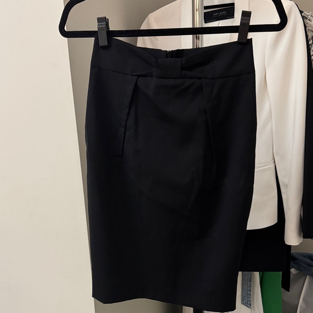 RED Valentino Elegant Black Pencil Skirt